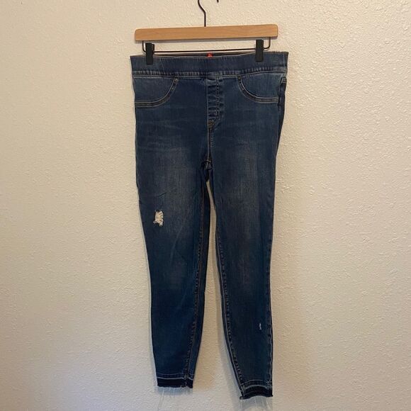 SPANX Dark Wash High Waist Distressed Raw Edge Hem Jeans Size Medium - Picture 1 of 10